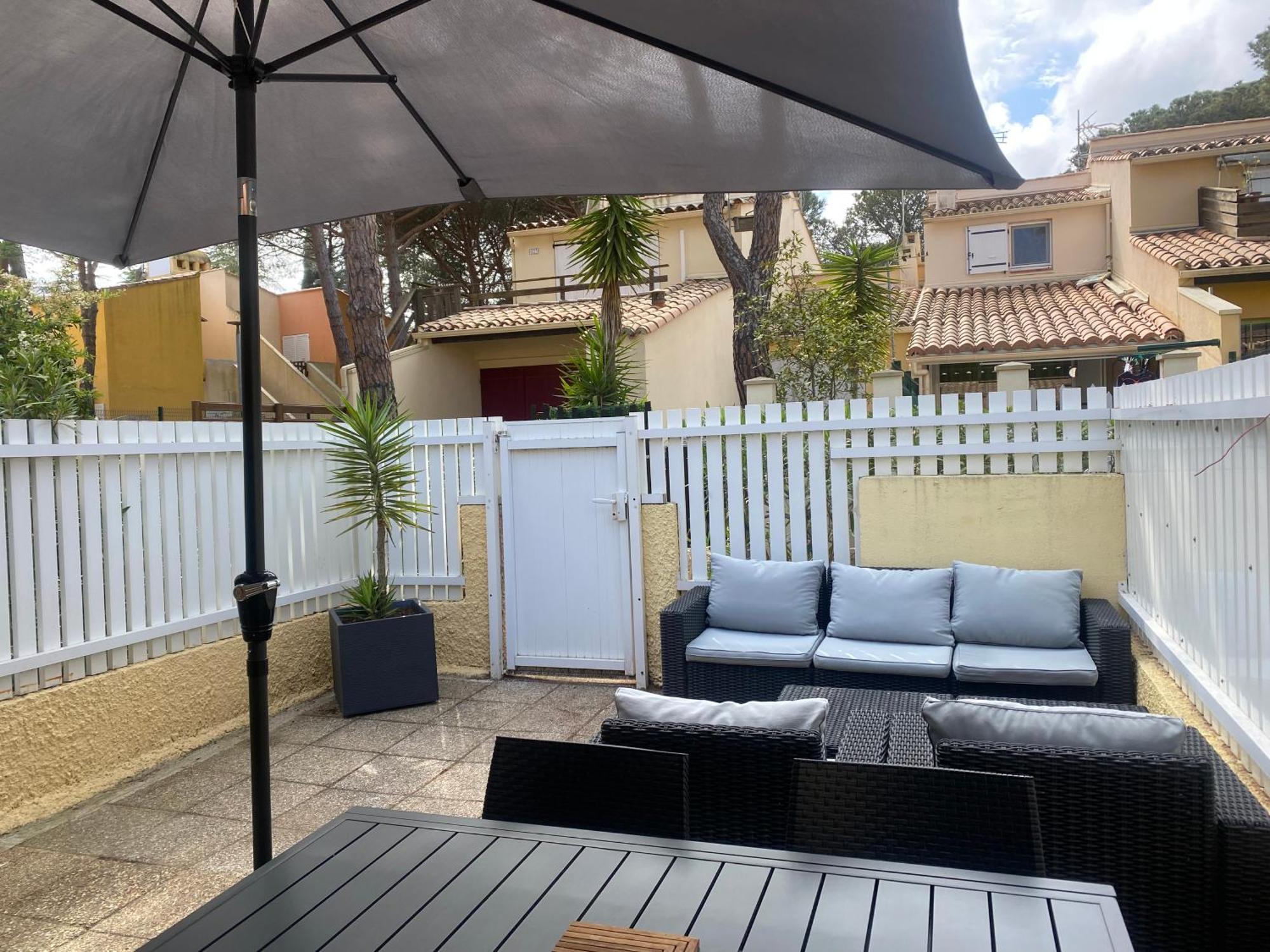 Appartement dans résidence calme secteur pinède Agde Extérieur photo